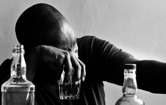 O Impacto do Álcool na Saúde: Riscos e Consequências